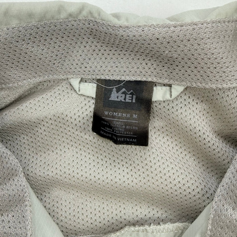 REI Co-op Sahara Tan Khaki Long Sleeve Hiking Shirt Womens Medium Venting Pocket - Picture 9 of 11